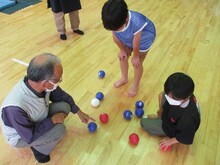 写真：ボッチャであそぼう