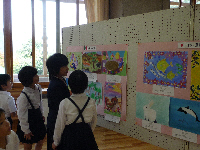 写真：白峰小学校　展示の様子2