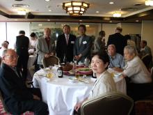写真：山田市長と会員の皆さん1
