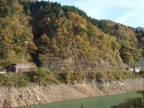 写真：桑島化石壁