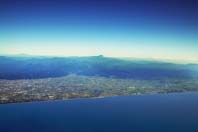 写真：日本海から望む白山