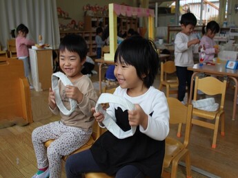 バスごっこをしているところ