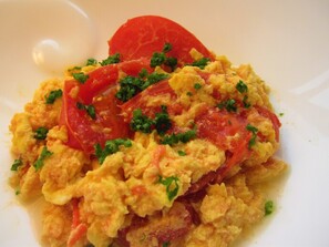 写真：トマトと卵の炒め物
