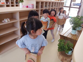 再現遊びを楽しんでいるところ