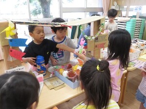 カフェごっこをしているところ