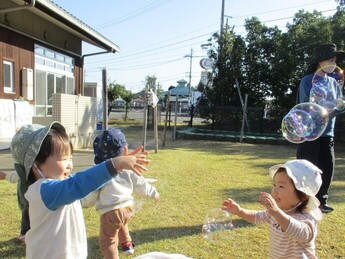 写真：園庭の様子