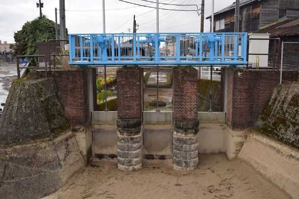 富樫用水取入口水門の写真