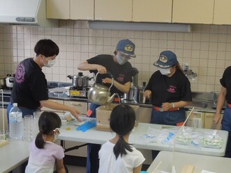 炊き出しの写真