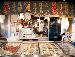 写真：山下鮮魚山力　店内