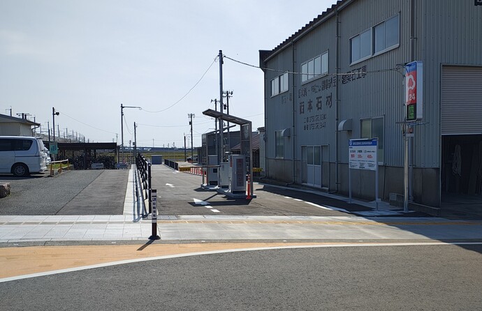 写真：加賀笠間駅西口駐車場