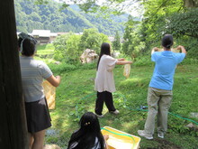 写真：草木染め体験