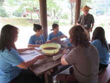 写真：草木染め体験