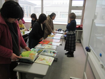 写真　絵本の紹介